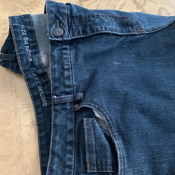 Blue Jeans - Picture 2 of 4